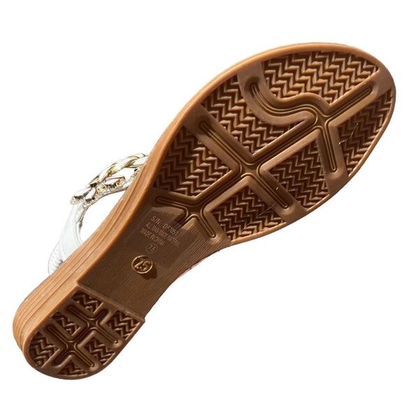 Italina Atalina White & Braided Gold Embellished Between The Toe Floral Sandal - Picture 7 of 8